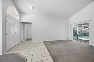812 Crestridge Dr, Tarpon Springs, FL 34688 - Photo 5