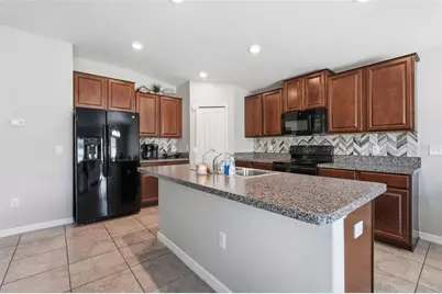 16902 Peaceful Valley Drive, Wimauma, FL 33598 - Photo 11