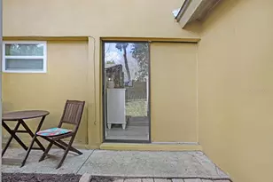 504 Triple Crown Ct, Seffner, FL 33584 - Photo 21