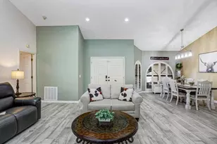 504 Triple Crown Ct, Seffner, FL 33584 - Photo 29