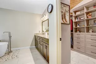 504 Triple Crown Ct, Seffner, FL 33584 - Photo 23