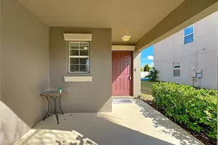 349 Cascade Bend Dr, Ruskin, FL 33570 - Photo 3