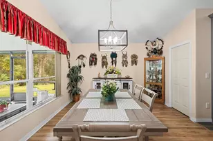5235 Pond View Ct, Zephyrhills, FL 33541 - Photo 15