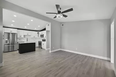 4503 W Clifton Street, Tampa, FL 33614 - Photo 9