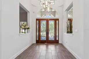 17008 Madres De Avila, Tampa, FL 33613 - Photo 9