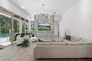 17008 Madres De Avila, Tampa, FL 33613 - Photo 19