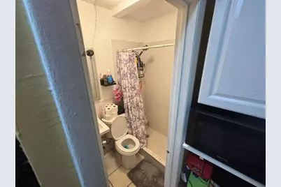 9590 NW 33rd Avenue, Miami, FL 33147 - Photo 19