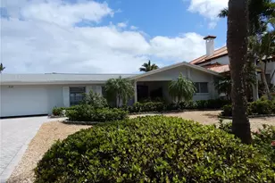 337 1st St W, Tierra Verde, FL 33715 - Photo 3