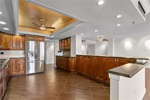 5200 Brittany Dr S, Saint Petersburg, FL 33715 - Photo 7