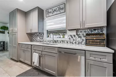 530 Julie Lane, Brandon, FL 33511 - Photo 7