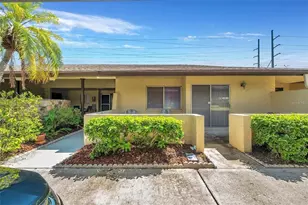 1215 16th Cir SE, Largo, FL 33771 - Photo 1