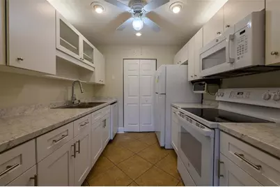 1215 16th Circle SE, Largo, FL 33771 - Photo 9
