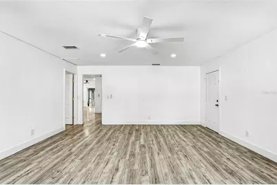 10217 N Pawnee Avenue, Tampa, FL 33617 - Photo 27