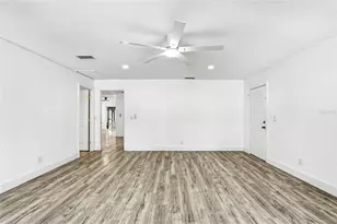 10217 N Pawnee Ave, Tampa, FL 33617 - Photo 27