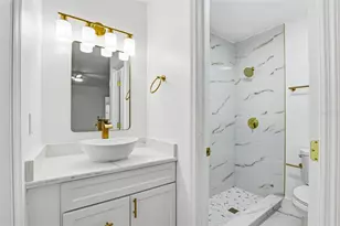 10217 N Pawnee Ave, Tampa, FL 33617 - Photo 35