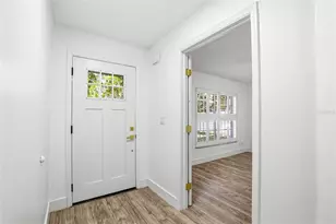 10217 N Pawnee Ave, Tampa, FL 33617 - Photo 7