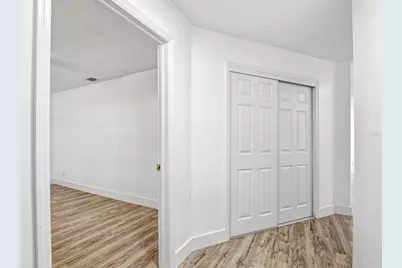 10217 N Pawnee Avenue, Tampa, FL 33617 - Photo 5