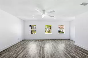 10217 N Pawnee Ave, Tampa, FL 33617 - Photo 25