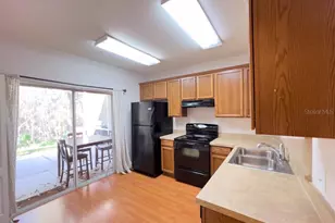 5874 Fishhawk Ridge Dr, Lithia, FL 33547 - Photo 7