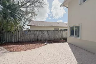 114 Danielle Ct, Weston, FL 33326 - Photo 25