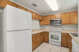 12958 Trade Port Pl, Riverview, FL 33579 - Photo 5