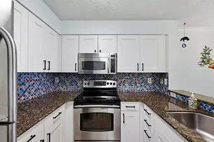 2400 Feather Sound Dr, Clearwater, FL 33762 - Photo 7