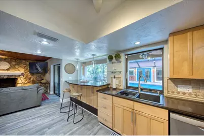 13703 Oak Forest Boulevard N, Seminole, FL 33776 - Photo 9