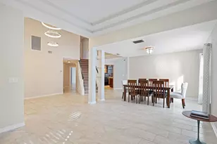 5208 Laurel Pointe Dr, Valrico, FL 33596 - Photo 7