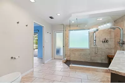 5208 Laurel Pointe Drive, Valrico, FL 33596 - Photo 23