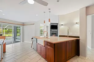 5208 Laurel Pointe Dr, Valrico, FL 33596 - Photo 17