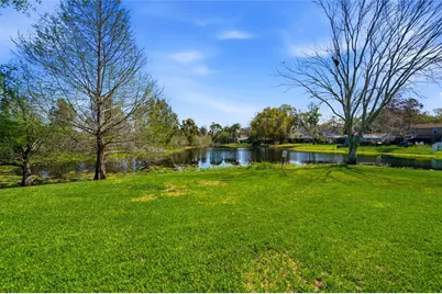 16511 Lake Brigadoon Circle, Tampa, FL 33618 - Photo 25