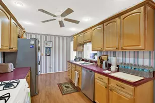 8186 Terrace Garden Dr N, Saint Petersburg, FL 33709 - Photo 17