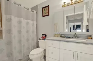 8186 Terrace Garden Dr N, Saint Petersburg, FL 33709 - Photo 21