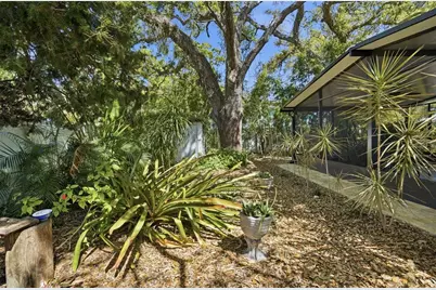 2719 52nd Street S, Gulfport, FL 33707 - Photo 47