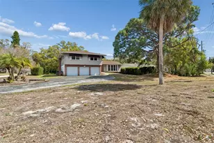2027 Park St N, Saint Petersburg, FL 33710 - Photo 5