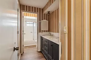 2027 Park St N, Saint Petersburg, FL 33710 - Photo 61