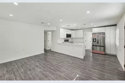 318 Bath Street, Tarpon Springs, FL 34689 - Photo 7