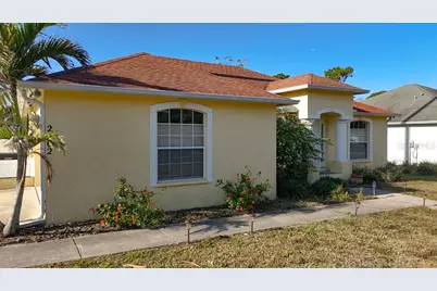 2402 Dryer Avenue, Largo, FL 33770 - Photo 3