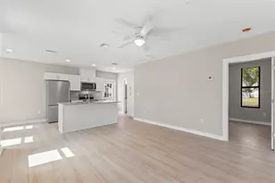 3901 45th Ave N, Saint Petersburg, FL 33714 - Photo 3