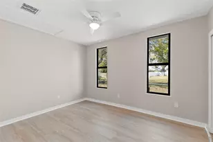 3901 45th Ave N, Saint Petersburg, FL 33714 - Photo 25