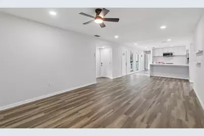 1023 Deer Run, Venice, FL 34293 - Photo 11