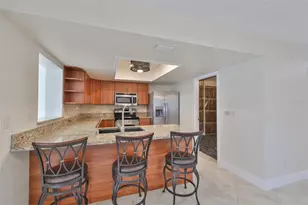 2004 Halidom Way, Sun City Center, FL 33573 - Photo 25