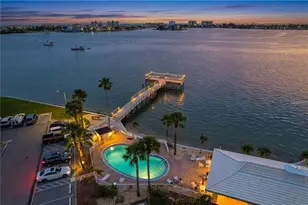 4650 Cove Cir, Saint Petersburg, FL 33708 - Photo 53