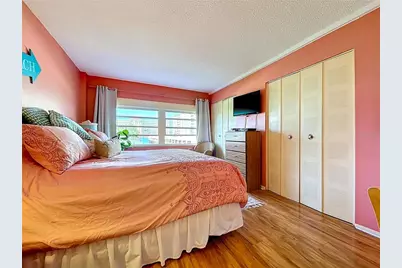 4650 Cove Circle #209, Saint Petersburg, FL 33708 - Photo 11