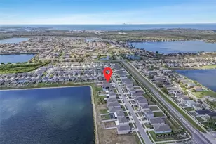 1238 Anchor Bend Dr, Ruskin, FL 33570 - Photo 3