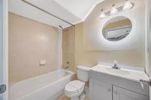 4526 Bay Spring Ct, Tampa, FL 33611 - Photo 7