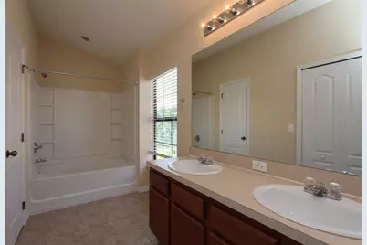 16433 Kingletridge Avenue, Lithia, FL 33547 - Photo 11