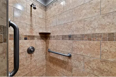 2540 E Bay Isle Drive SE, Saint Petersburg, FL 33705 - Photo 27