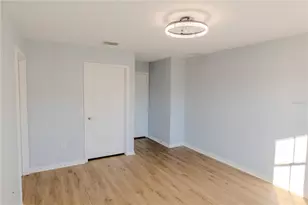 8208 Downpatrick Ct, Tampa, FL 33610 - Photo 11