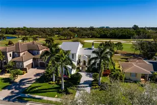 125 Almedo Way Way NE, Saint Petersburg, FL 33704 - Photo 3